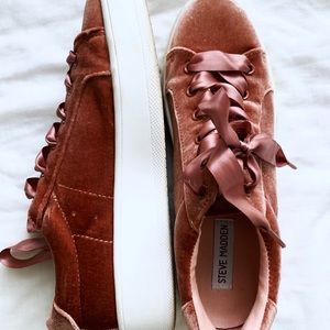 Steve Madden Bertie Pink Velvet Platform Sneakers